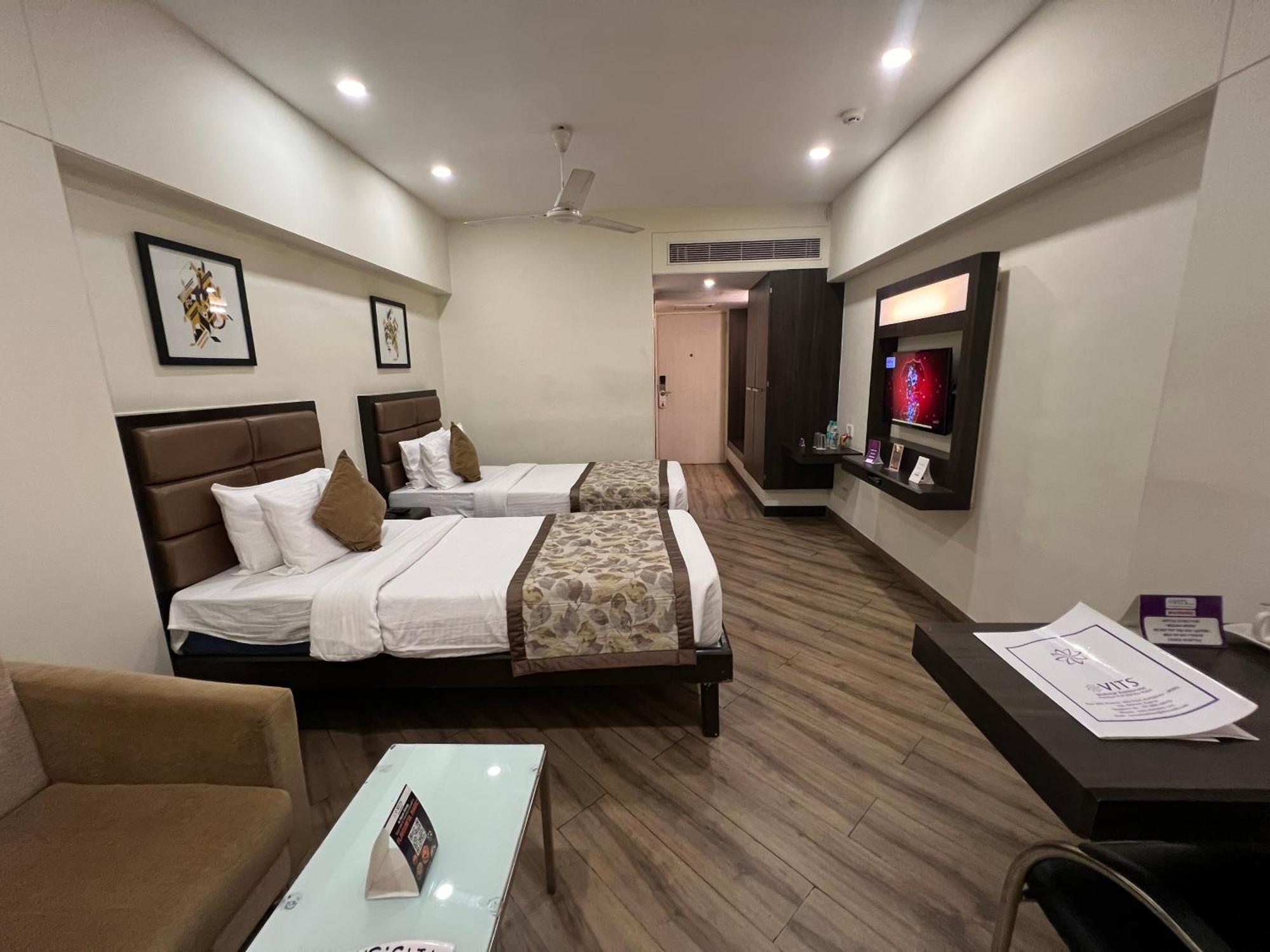 Отель Vits Shalimar, Ankleshwar Экстерьер фото