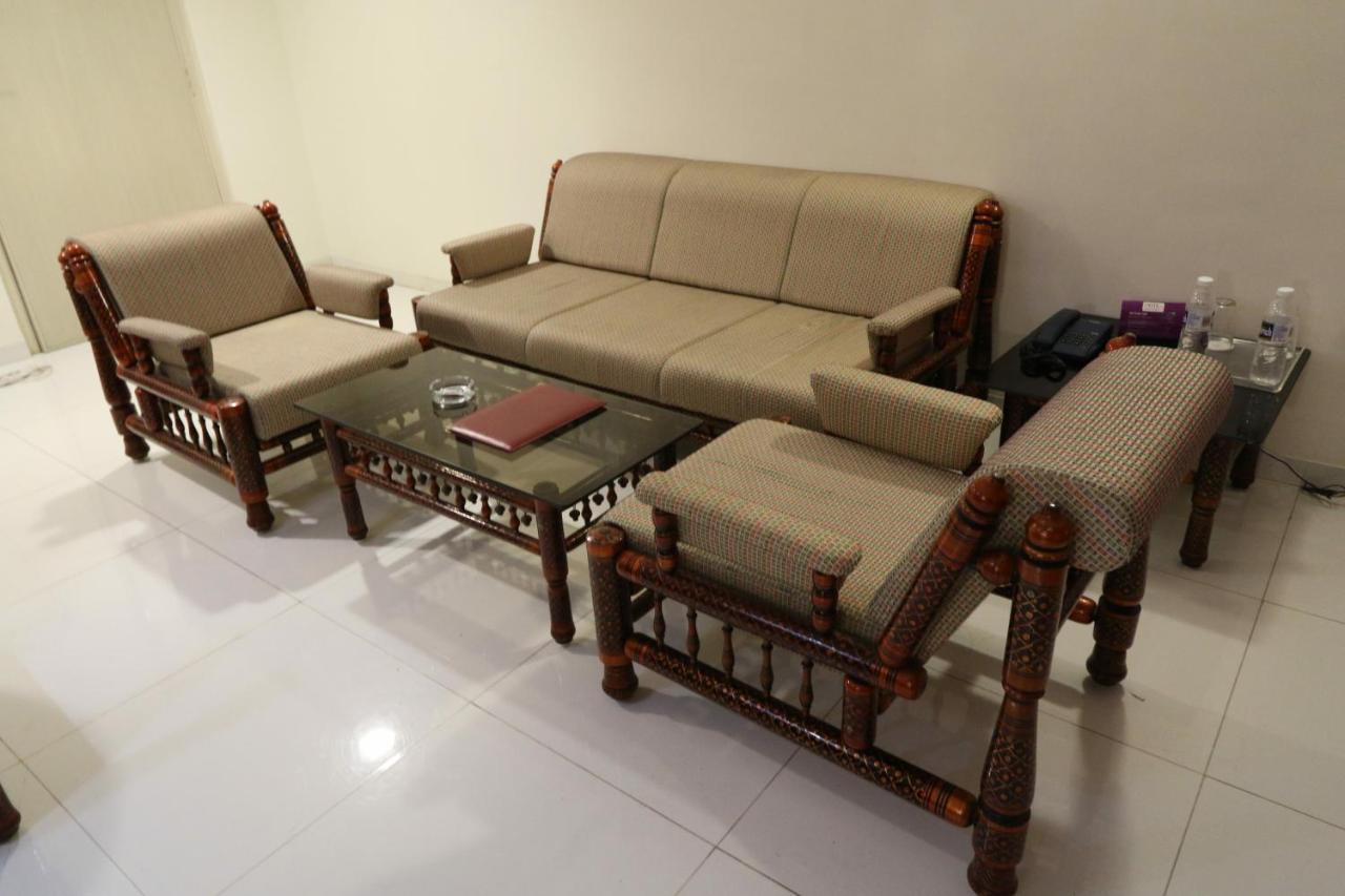 Отель Vits Shalimar, Ankleshwar Экстерьер фото